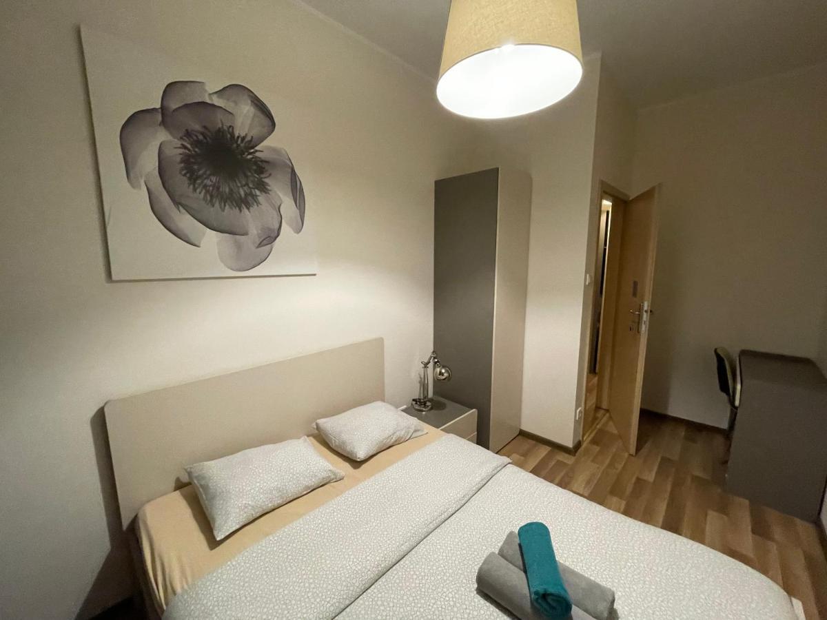 Lullaby Private Rooms Poznan Luaran gambar